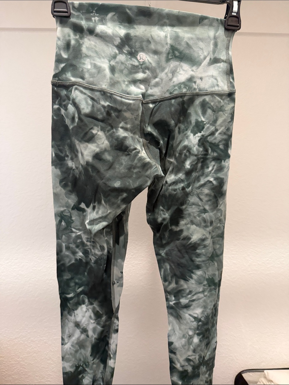 Lululemon Green Tie-Dye High-Rise Leggings crop 25”